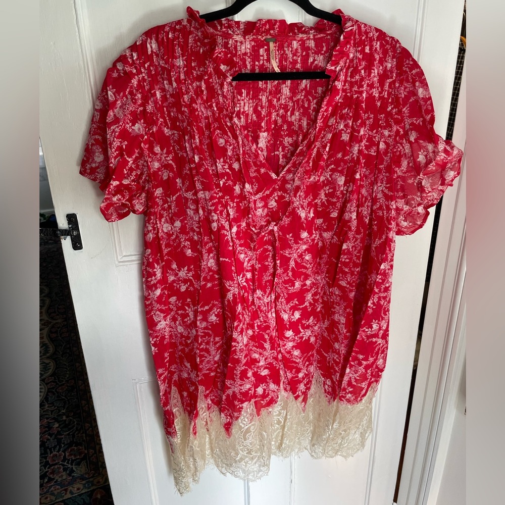 FREE PEOPLE red white dainty floral print short sleeve V neck mini dress lace M - Picture 2 of 2
